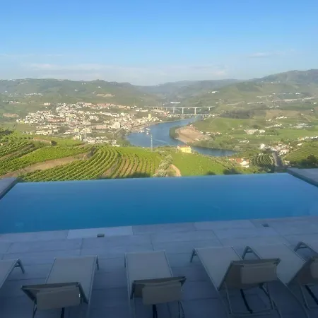 Casa Do Paco Douro Valley Bed & Breakfast 4*